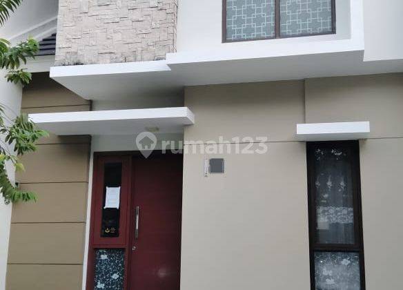 Rumah Siap Huni Dengan Perabotan Semi Furnish Dalam Cluster Di Summarecon Bekasi 1