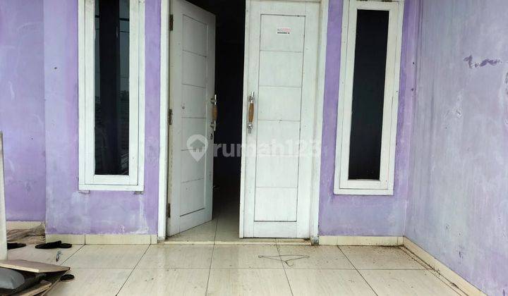 Rumah Siap Huni 2 Lantai Dalam Komplek Bebas Banjir  2