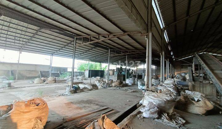 Gudang besar exs pabrik punya Gardu listrik sendiri   2