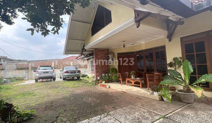 Rumah siap huni dgn pekarangan yg luas cocok untuk kost"an  1