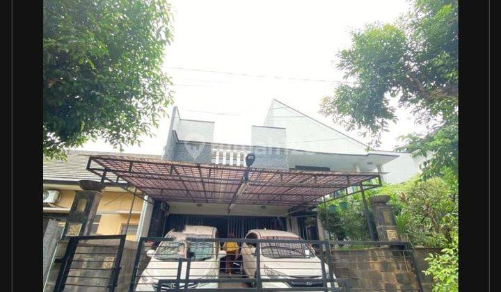 Rumah 2 lantai dlm komplek Kemang Pratama Semi furnished  1