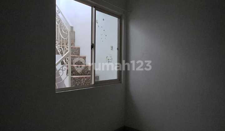 Disewakan cepat Rumah 3Lantai di Cluster central park Galaxy 2