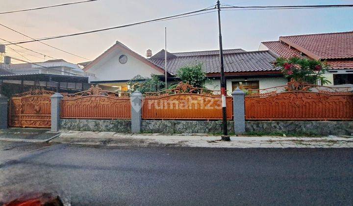 Dijual rumah di jatiwaringin jakarta timur 1