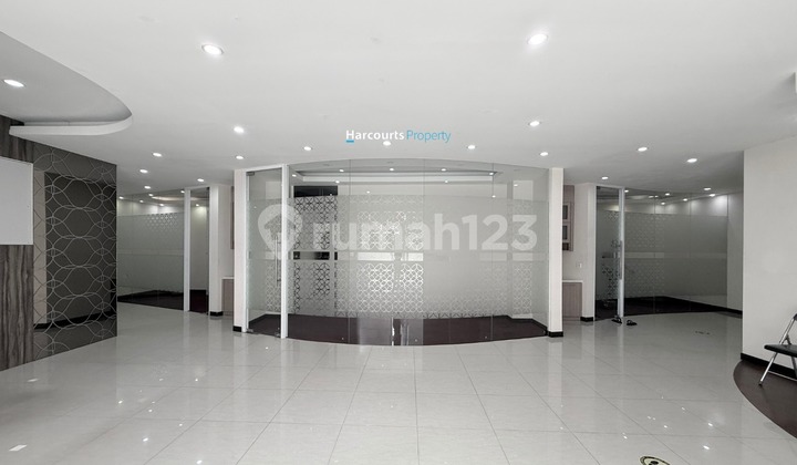 For Sale and For Rent: Minibuilding for Business, Strategic Location on Jl. Woltermonginsidi, South Jakarta