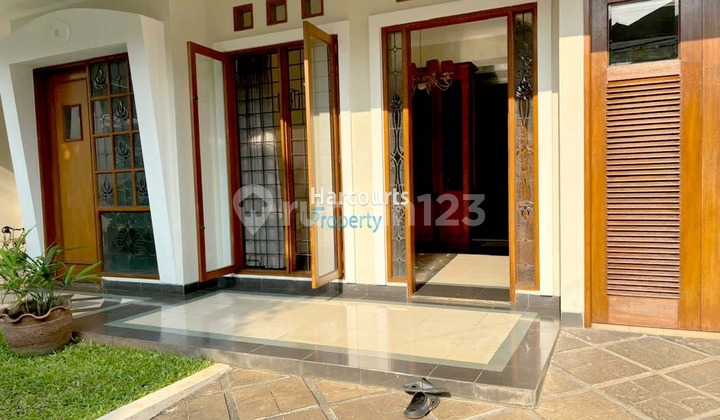 Pondok Indah Area, For Rent Classic Beautiful and Well-Maintained House in a Scenic Natural Setting, South Jakarta 2