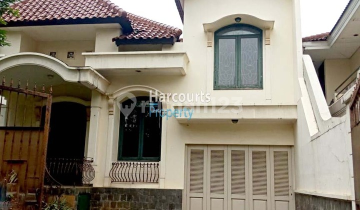 Pondok Indah Area, Classic House for Sale in a Strategic Location on Jl. Kencana Permai, South Jakarta Pondok Indah Area, Classic House for Sale in a Strategic Location on Jl. Kencana Permai, South Jakarta