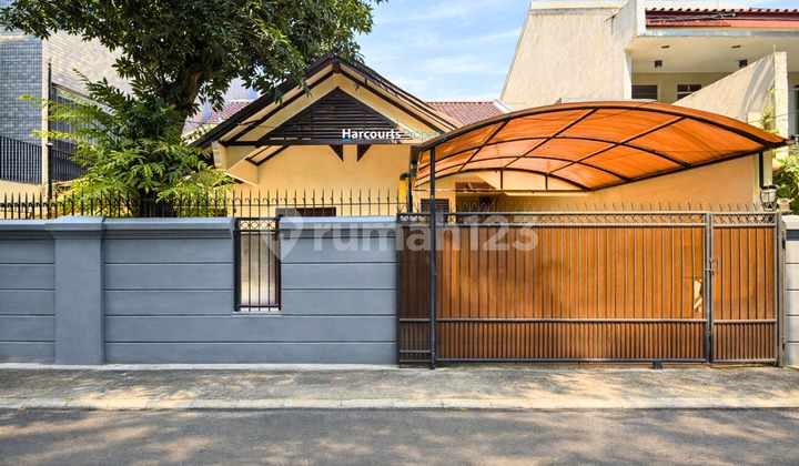 Kebayoran Baru Areaa, Disewakan Rumah Hunian Klasik Bagus dan Terawat bisa Dipakai untuk Silent Office Dekat Senopati Area