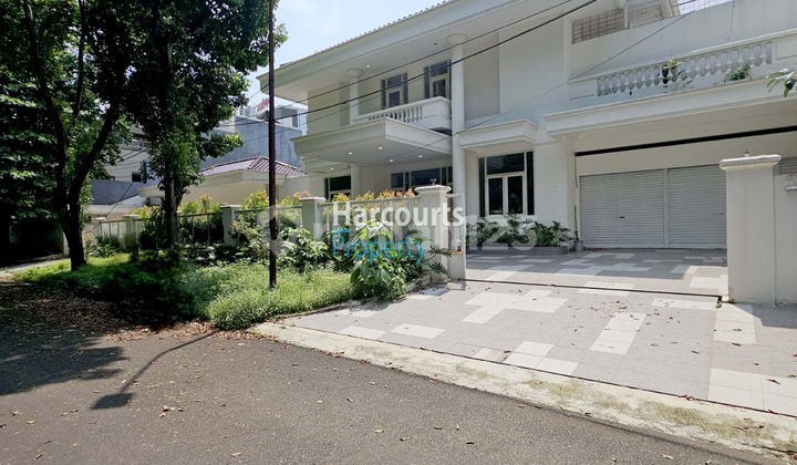 Pondok Indah Area, For Sale Classic Well-Maintained House in Elite Area Near JIS Terogong