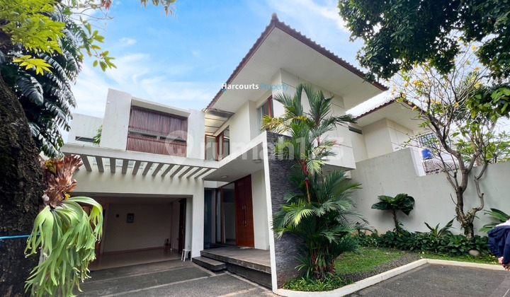 Kemang Area, For Sale and Rent: Modern Tropical Minimalist House in a Comfortable and Quiet Environment in Kemang, South Jakarta