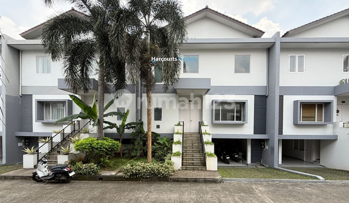 Rumah Modern Minimalis Dalam Komplek One Gate System Security 24 Jam di Cilandak