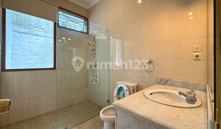 Kemang Area, For Sale and Rent Classic House with Spacious Yard, Very Warm and Cozy in Kemang Dalam 2