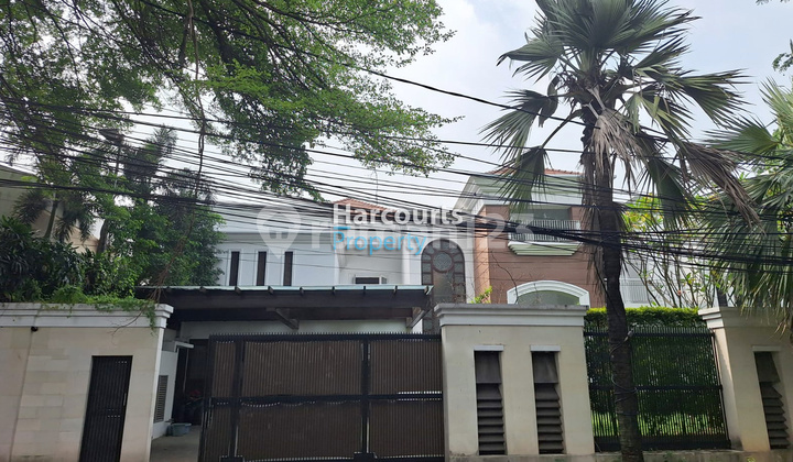 Simprug Area, Disewakan Rumah Mewah Lokasi Strategis Jl. Simprug Golf, Jakarta Selatan