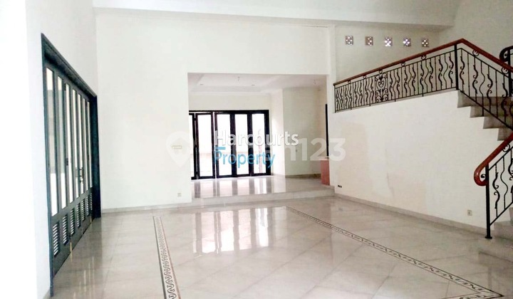 Pondok Indah Area, Dijual Rumah Klasik Lokasi Strategis di Jl. Kencana Permai, Jakarta Selatan 2