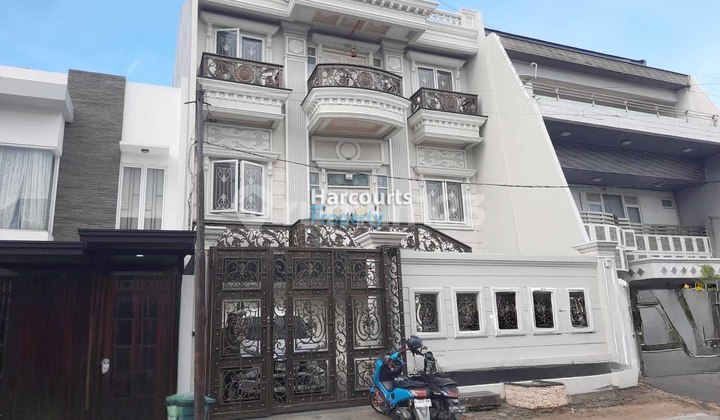 Turun Harga Rumah Mewah With Marmer Turkey Dalam Komplek Taman Palem Lestari, Jakarta Barat Turun Harga Rumah Mewah With Marmer Turkey Dalam Komplek Taman Palem Lestari, Jakarta Barat