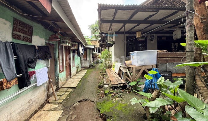 Dijual Rumah Lama Hitung Tanah Lokasi Strategis bisa di Bangun Ulang Cocok di Kemang Area