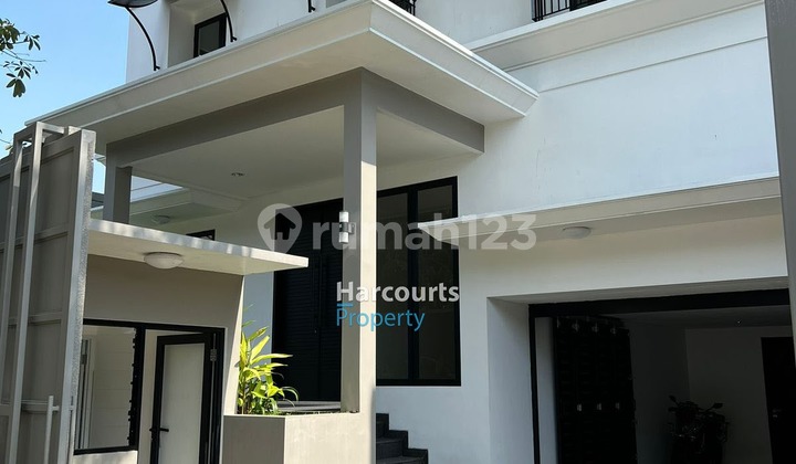 Cilandak Area, Dijual Rumah Brandnew Modern Classic Lokasi Strategis di Belakang Citos