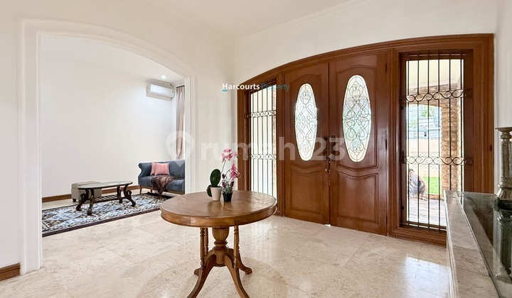Cilandak Area, Disewakan Rumah Klasik Luas dan Terawat Siap Huni Semi Furnished di Jalan Jeruk Purut - Cilandak 2