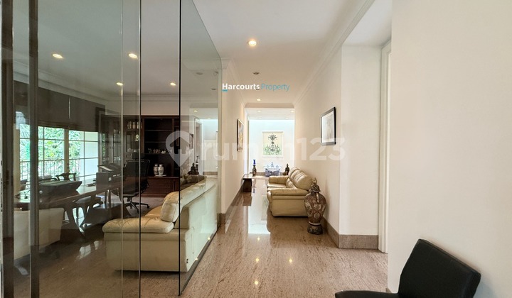 Kebayoran Baru Area, Disewakan dan Dijual Rumah Klasik Luxury Lingkungan Tenang, Lokasi Strategis Dekat Jl. Wijaya 2