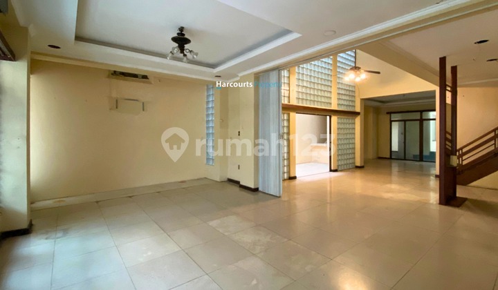 Kebayoran Baru Area, Disewakan Rumah Bagus dan Terawat Bisa Untuk Silent Office Lokasi strategis di Mendawai, Kebayoran Baru 2