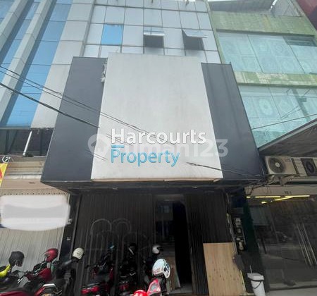 Kebayoran Baru Area, Dijual dan Disewakan Ruko 3 Lantai Lokasi Super Strategis Jl. Panglima Polim, Jakarta Selatan Kebayoran Baru Area, Dijual dan Disewakan Ruko 3 Lantai Lokasi Super Strategis Jl. Panglima Polim, Jakarta Selatan