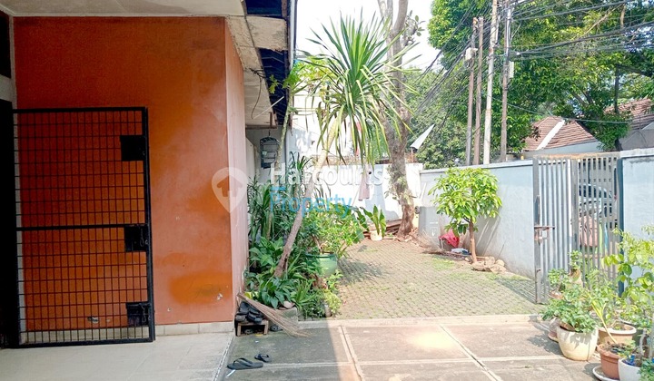 Kebayoran Baru Area, For Sale Old House Land Calculation, Strategic Location in Taman Radio Dalam