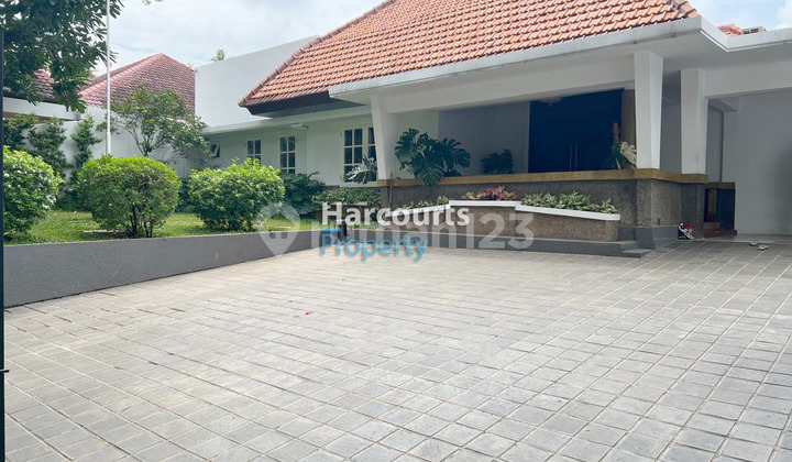 Menteng Area, Dijual Rumah Brandnew Bagus Lokasi Strategis di Menteng