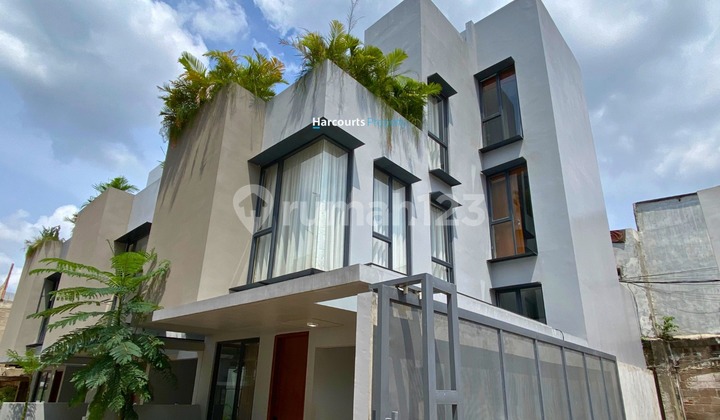Dijual Brandnew Konrtemporer Modern Townhouse One Gate System Lokasi Strategis Area Tb Simatupang Dijual Brandnew Konrtemporer Modern Townhouse One Gate System Lokasi Strategis Area Tb Simatupang