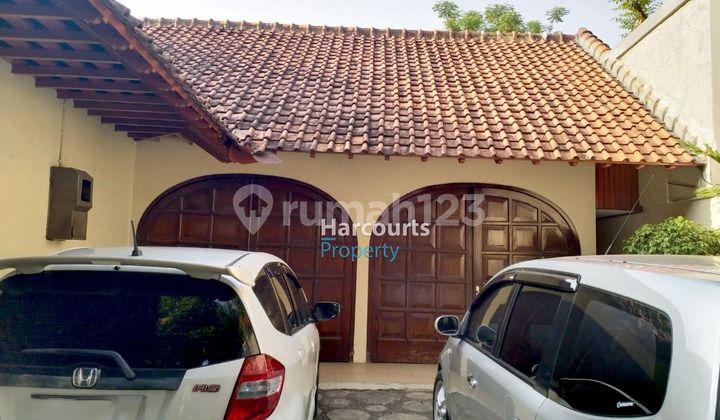 Kebayoran Baru Area, Dijual Rumah Klasik Bagus dan Terawat di Radio Dalam 2