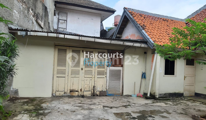 Kebayoran Baru Area, Disewakan Rumah Butuh Renovasi Bisa Untuk Silent Office Dekat Jl. Citayam, Jakarta Selatan