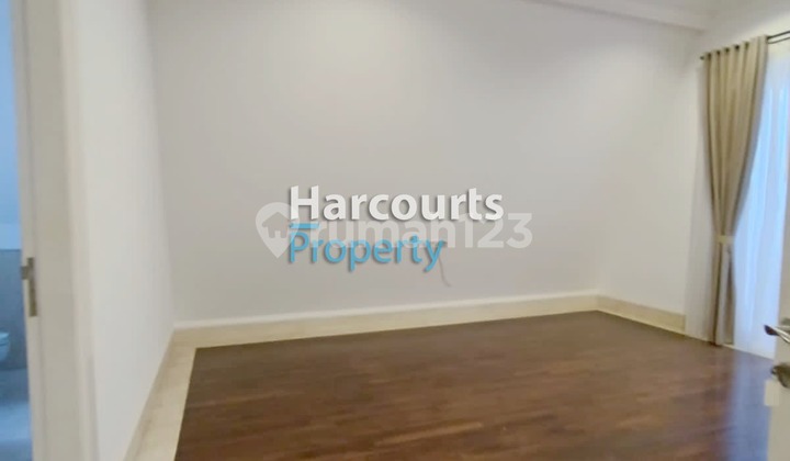 Kebayoran Baru Area, For Rent Classic European House Strategically Located on Jl. Prapanca, Kebayoran Baru