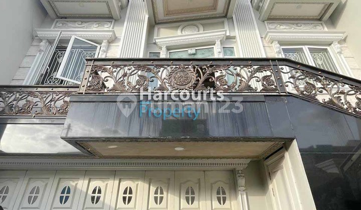 Turun Harga Rumah Mewah With Marmer Turkey Dalam Komplek Taman Palem Lestari, Jakarta Barat Turun Harga Rumah Mewah With Marmer Turkey Dalam Komplek Taman Palem Lestari, Jakarta Barat