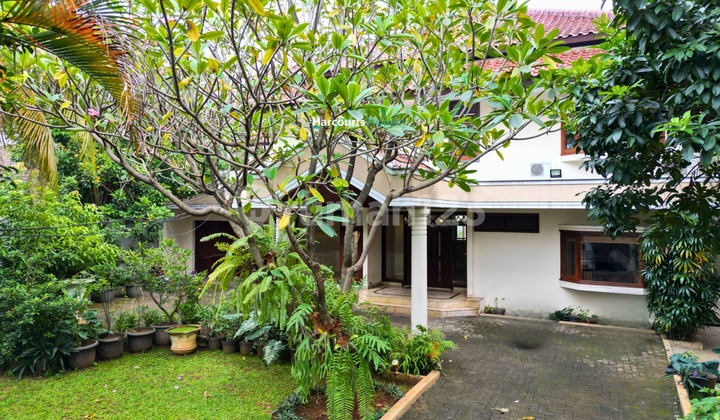 Kemang Area, For Rent Classic European Mediterranean House, Strategic Location in Kemang, South Jakarta