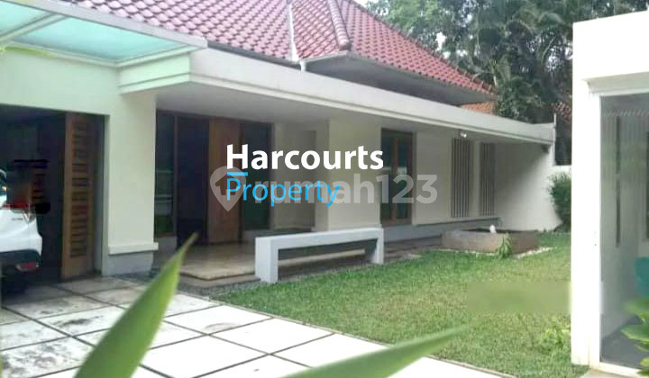 Menteng Area, Classic Residential House for Rent in a Strategic Location, Can be Used as a Silent Office Menteng Area, Classic Residential House for Rent in a Strategic Location, Can be Used as a Silent Office