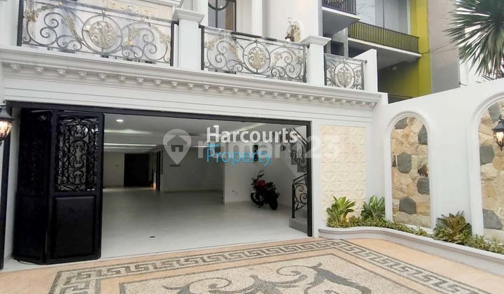 Mampang Area, Dijual Rumah Klasik European Lokasi Strategis Di Mampang Prapatan, Jakarta Selatan Mampang Area, Dijual Rumah Klasik European Lokasi Strategis Di Mampang Prapatan, Jakarta Selatan