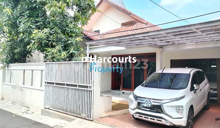 Kebayoran Baru Area, Rumah Hunian Klasik di Jl. Ciomas, Jakarta Selatan