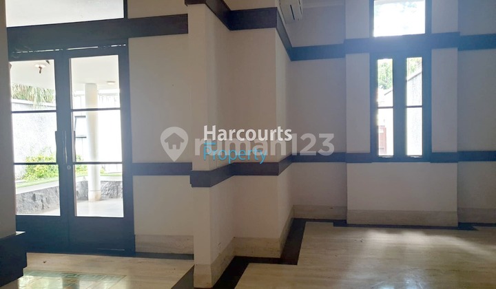 Menteng Area, Disewakan Rumah Hunian 2 Lantai Premium Area Kawasan Elite di Menteng 2