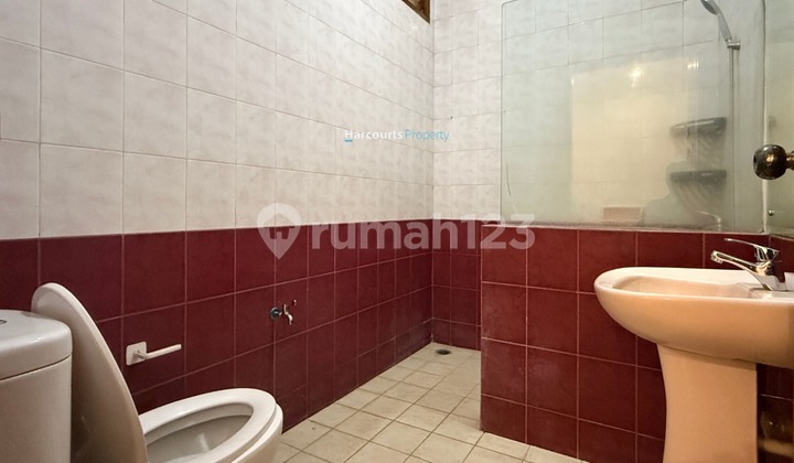 Disewakan Rumah Klasik Bagus dan Terawat di Alam Segar, Pondok Indah 2