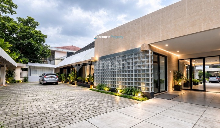 Kebayoran Baru Area, Disewakan Rumah Cocok untuk Kantor Lokasi Strategis, di Selong