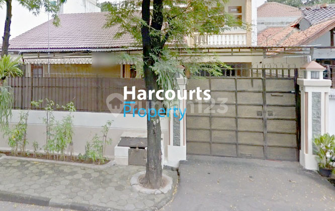 Panglima Polim Area, Classic House for Sale and Rent in a Strategic Location, Suitable for Residence and Office