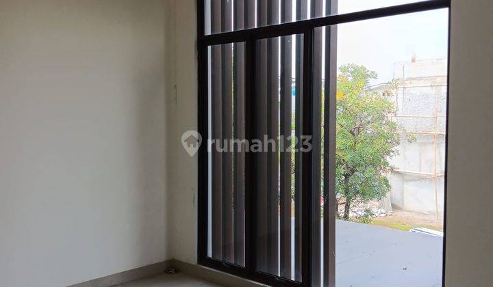 Rumah Siap Huni Lebar 8, 2 Lantai Shinano Jgc Cakung Jakarta Timur 2