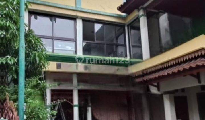 Rumah 2 Lantai Kampung Makasar, Halim Perdana Kusuma, Jakarta Timur 1