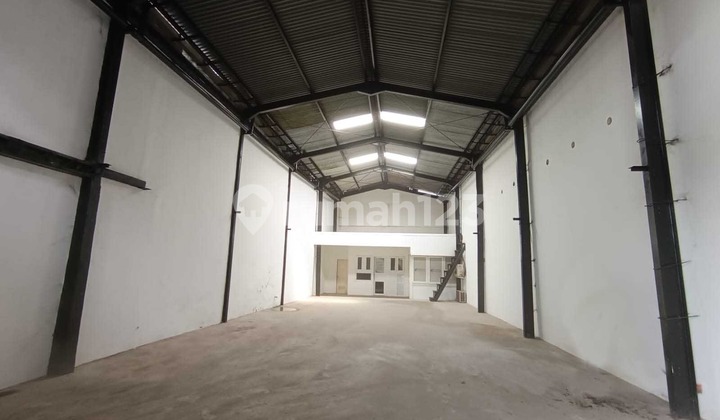 Gudang Siap Pakai Di Semarang Utara 2