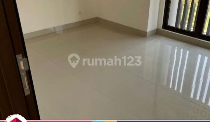 Rumah Mewah di Lokasi Tenang, Bebas Banjir dan Akses Mudah 2