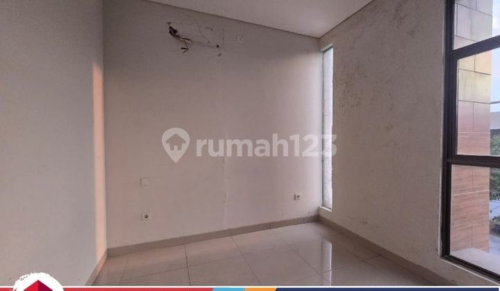 Disewa ruko letak strategis di JGC