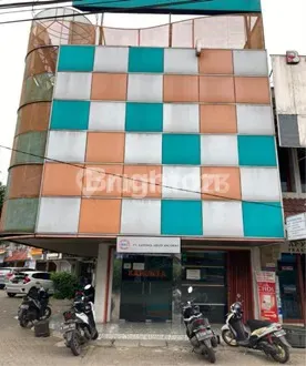 STRATEGIC LOCATION SHOPHOUSE