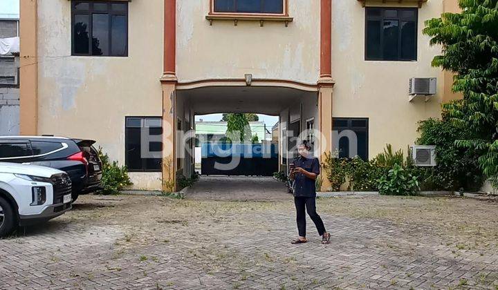 GEDUNG DAN GUDANG AKSES JALAN RAYA 2