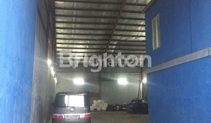 GUDANG DI CILANGKAP DEPOK DENGAN ROW JALAN LEBAR