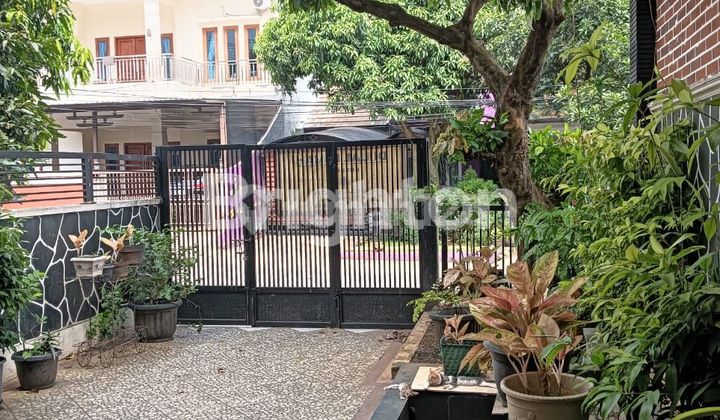 Comfortable Residences in a Complex in Depok 2