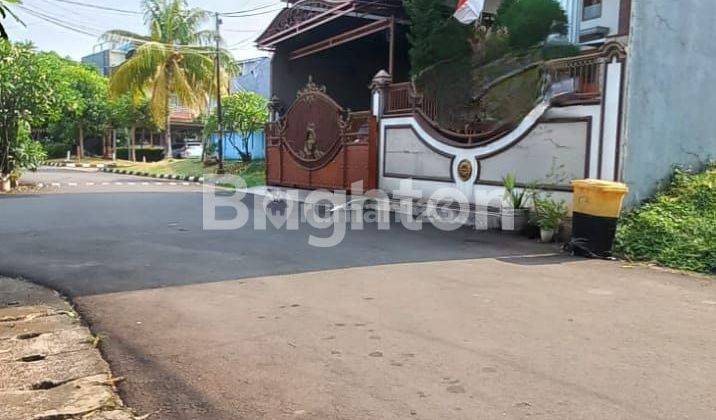 RUMAH MEWAH KLASIK MODERN DEKAT DENGAN BERBAGAI FASILITAS UMUM KOTA DEPOK 2