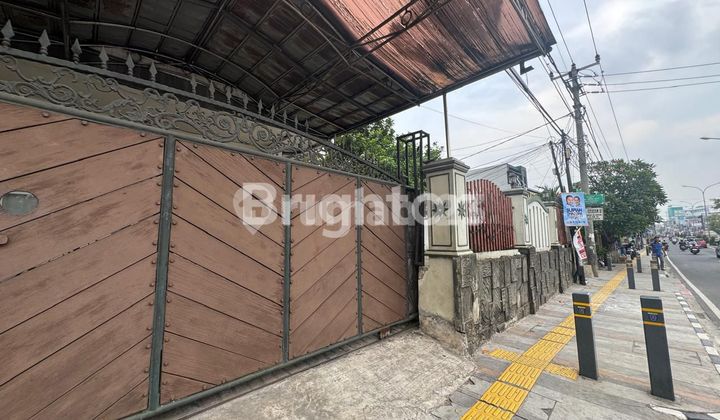 HOUSE STRATEGIC LOCATION